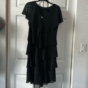 Jewel V-Neck Short Sleeve Georgette Tiered Capelet Slny